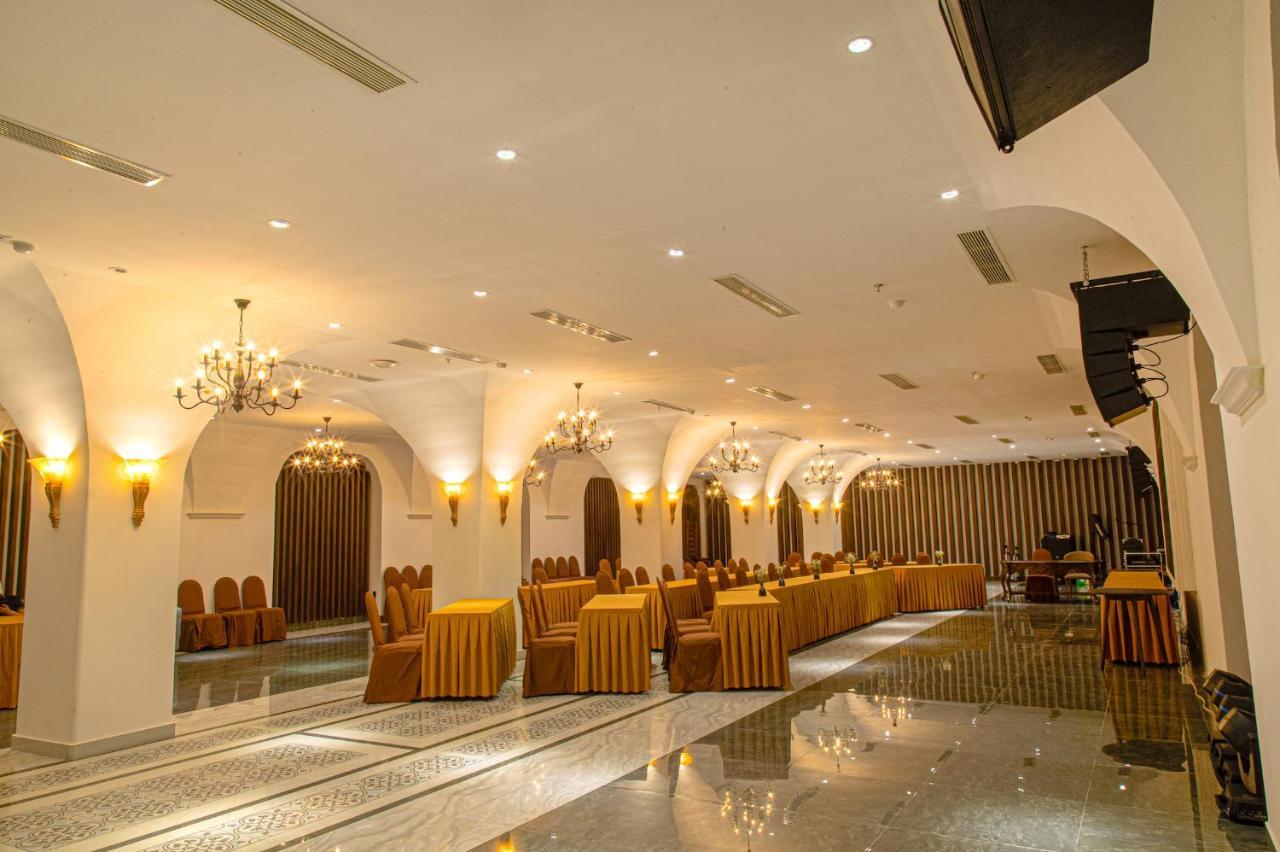Dong Duong Hotel & Suites - Afternoon Tea Inclusive - Very Central Da Nang Dış mekan fotoğraf