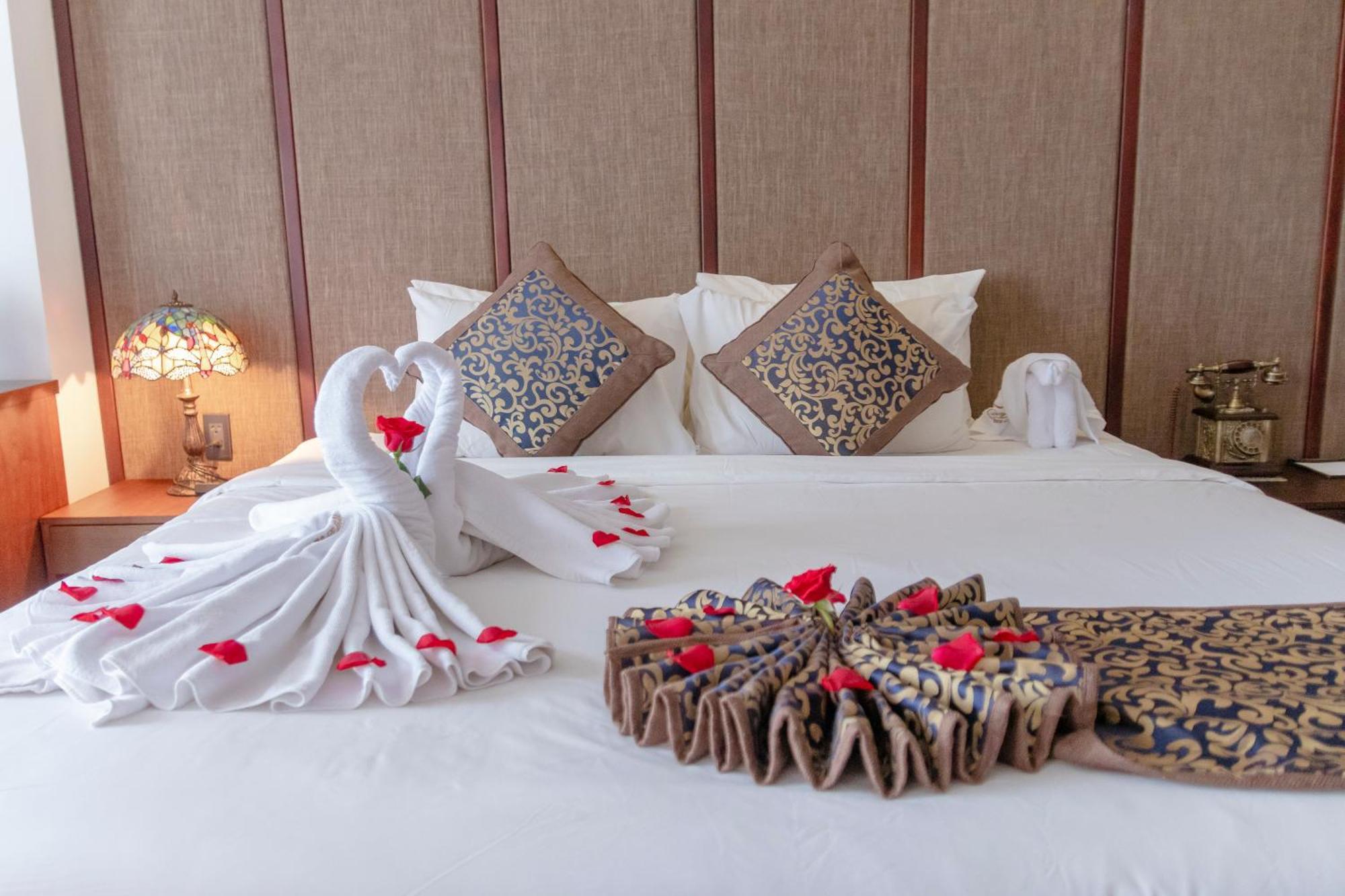 Dong Duong Hotel & Suites - Afternoon Tea Inclusive - Very Central Da Nang Dış mekan fotoğraf